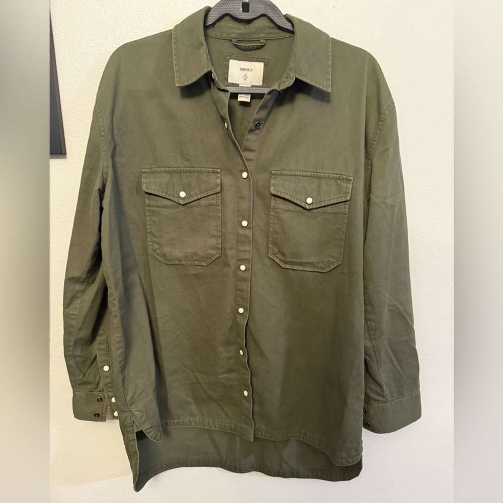 Army Green Shirt Jacket - large - Picture 2 of 4